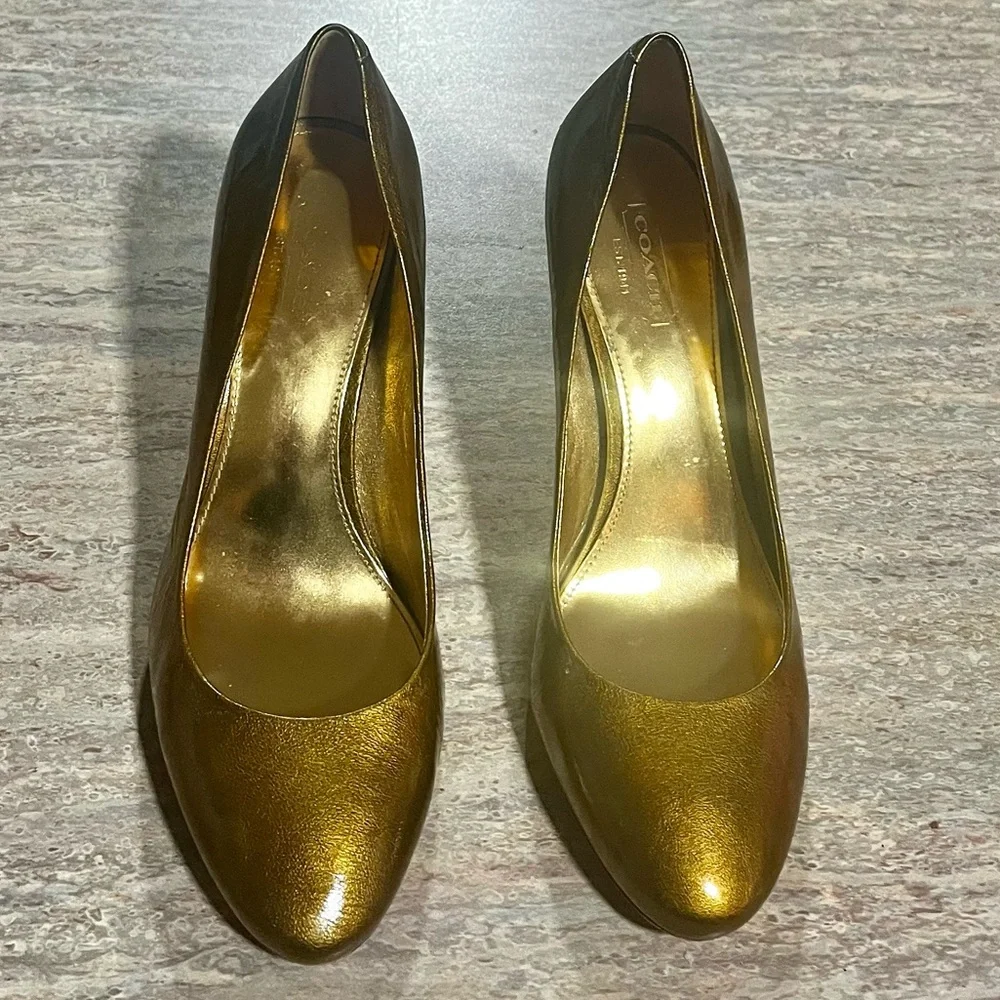 Coach Maxey Vintage glossy gold brick heels shoes - Picture 3 of 17